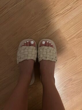 Woven Slide Sandals in Cream
